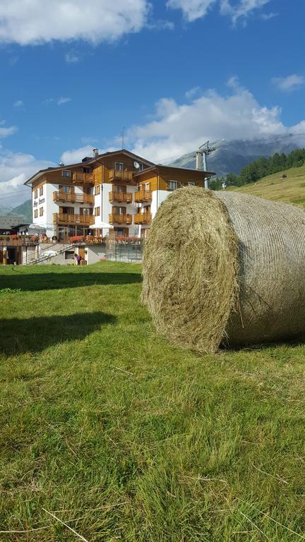 Albergo Bucaneve Campodolcino Exteriör bild