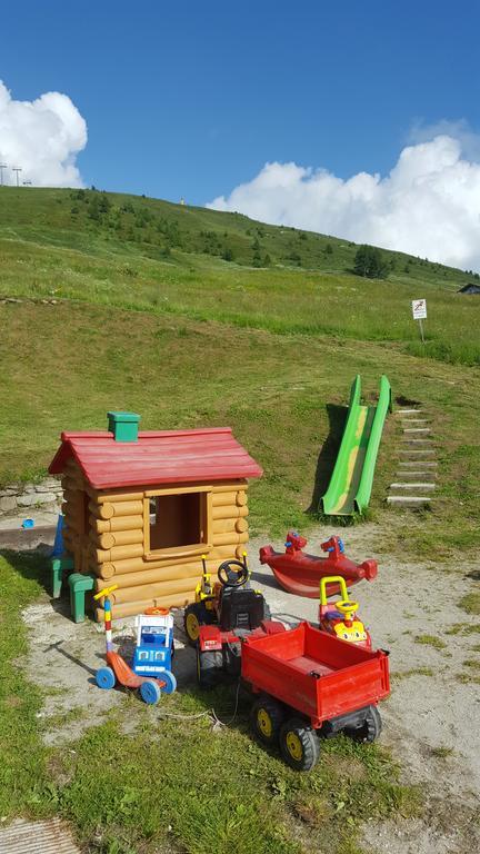 Albergo Bucaneve Campodolcino Exteriör bild