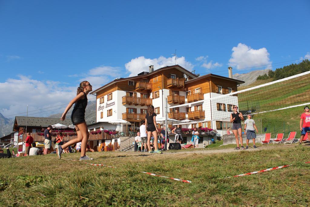 Albergo Bucaneve Campodolcino Exteriör bild